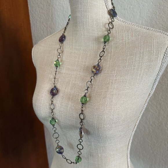 Vintage Green and Purple Beaded Necklace - Picture 2 of 11